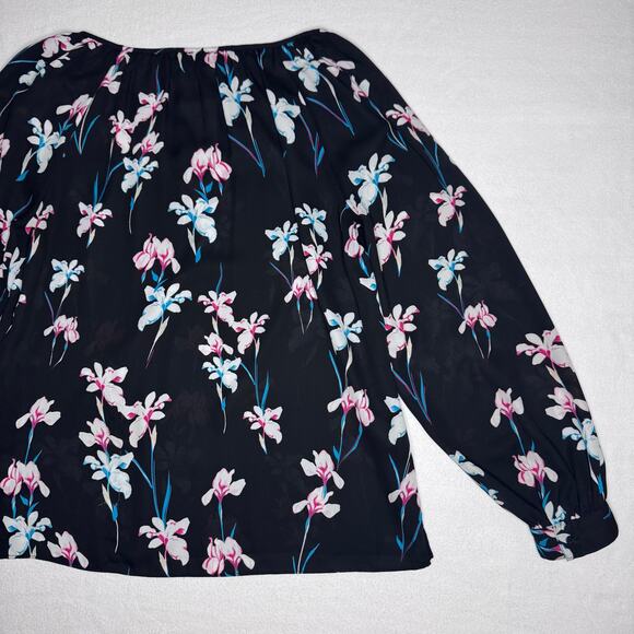 Floral Modest Blouse - Picture 6 of 9